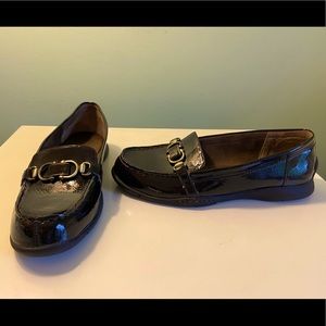 Aerosoles black loafers